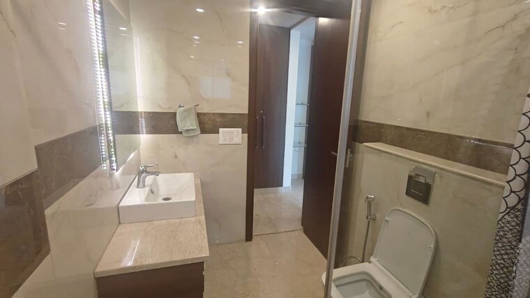 Bathroom, ansal-sushant-lok-i 3 Bedroom 300 Sq.Yd. Builder Floor In Sector 43 Gurgaon 10637378