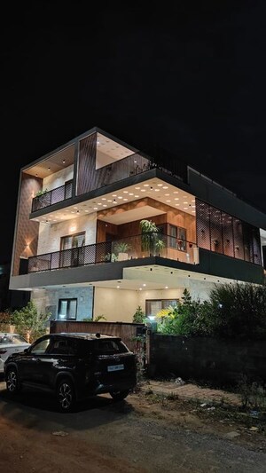 4 BHK Independent House For Sale in Vakil Garden City