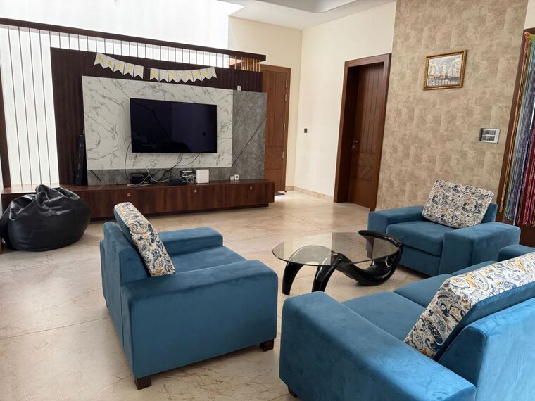 Living Room, vakil garden city 4 Bedroom 5300 Sq.Ft. Independent House In Vakil Garden City Bangalore 10633355