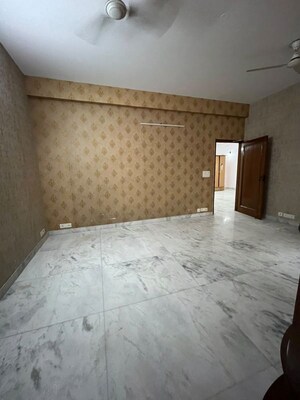 Bedroom in 3 BHK Independent House at Sector 46 – for Rent