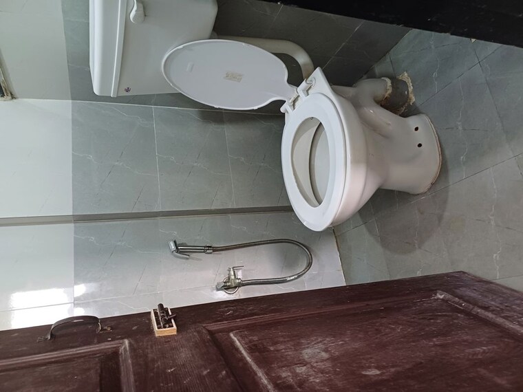 Bathroom, silver-icon 1 Bedroom 670 Sq.Ft. Apartment In Ghansoli Navi Mumbai 10637420