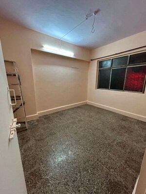 Room in 1 BHK Apartment at Gaurav Tal Patriwala Industrial Area – for Rent