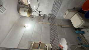 Bathroom in 1 BHK Builder Floor at Patel Nagar – for Rent