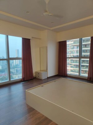 Room in 4 BHK Apartment at Bombay Realty Island City Center ICC, Wadala – for Sale