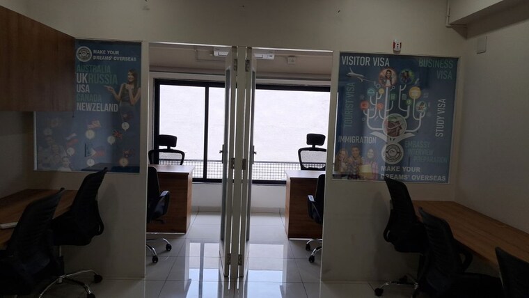 Team Area, sun-westbank Commercial Office Space 720 Sq.Ft. In Navrangpura Ahmedabad 10637435