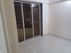 Room in 2 BHK Apartment at Titanium Pyramid Icon, Ghansoli – for Rent