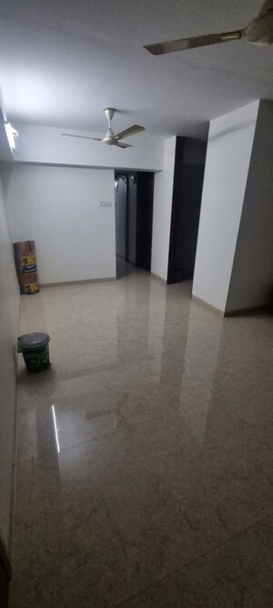 Room in 2 BHK Apartment at Titanium Pyramid Icon, Ghansoli – for Rent