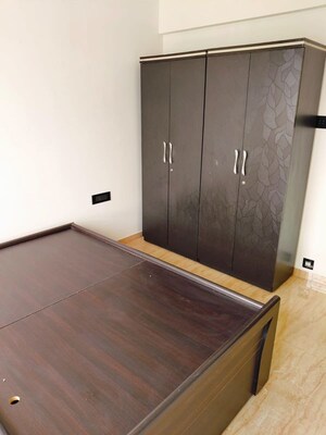 Room in 2 BHK Apartment at VTP Beaumonde, Kharadi – for Rent