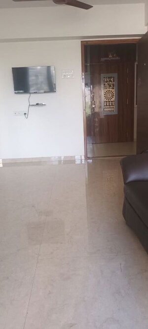 Room in 2 BHK Apartment at Titanium Pyramid Icon, Ghansoli – for Rent