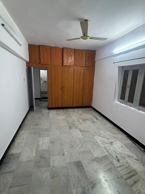 Room in 3 BHK Apartment at Pentagaon Amrutha Valley, Banjara Hills – for Rent