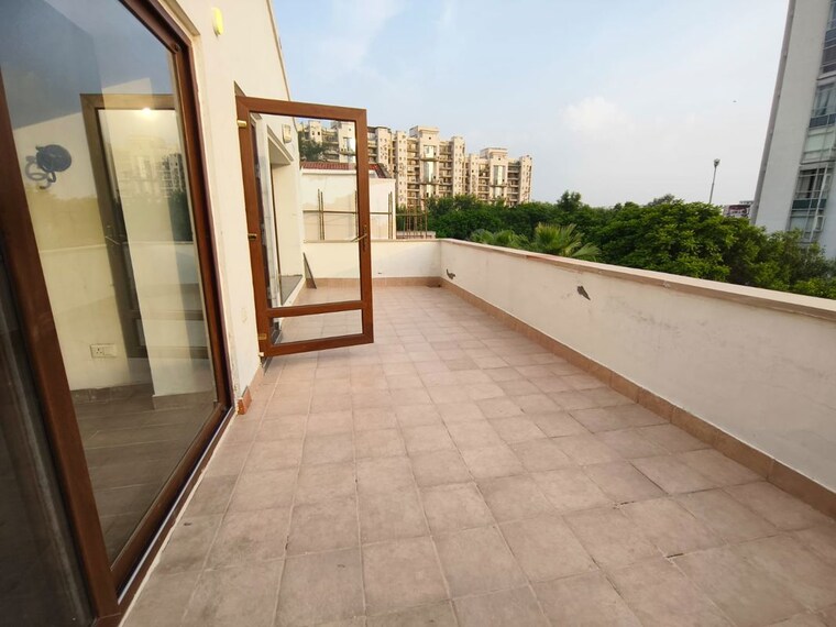 Balcony, godrej-golf-link-villas 4 Bedroom 2800 Sq.Ft. Villa In Sector 27 Yamuna Expressway Greater Noida 10637506
