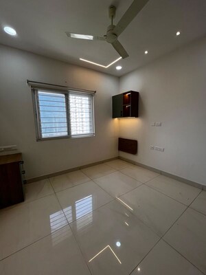 Room in 3 BHK Apartment at Prestige Tranquil, Kokapet – for Rent
