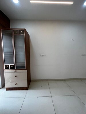 Furnished Amenities in 3 BHK Apartment at Prestige Tranquil, Kokapet – for Rent
