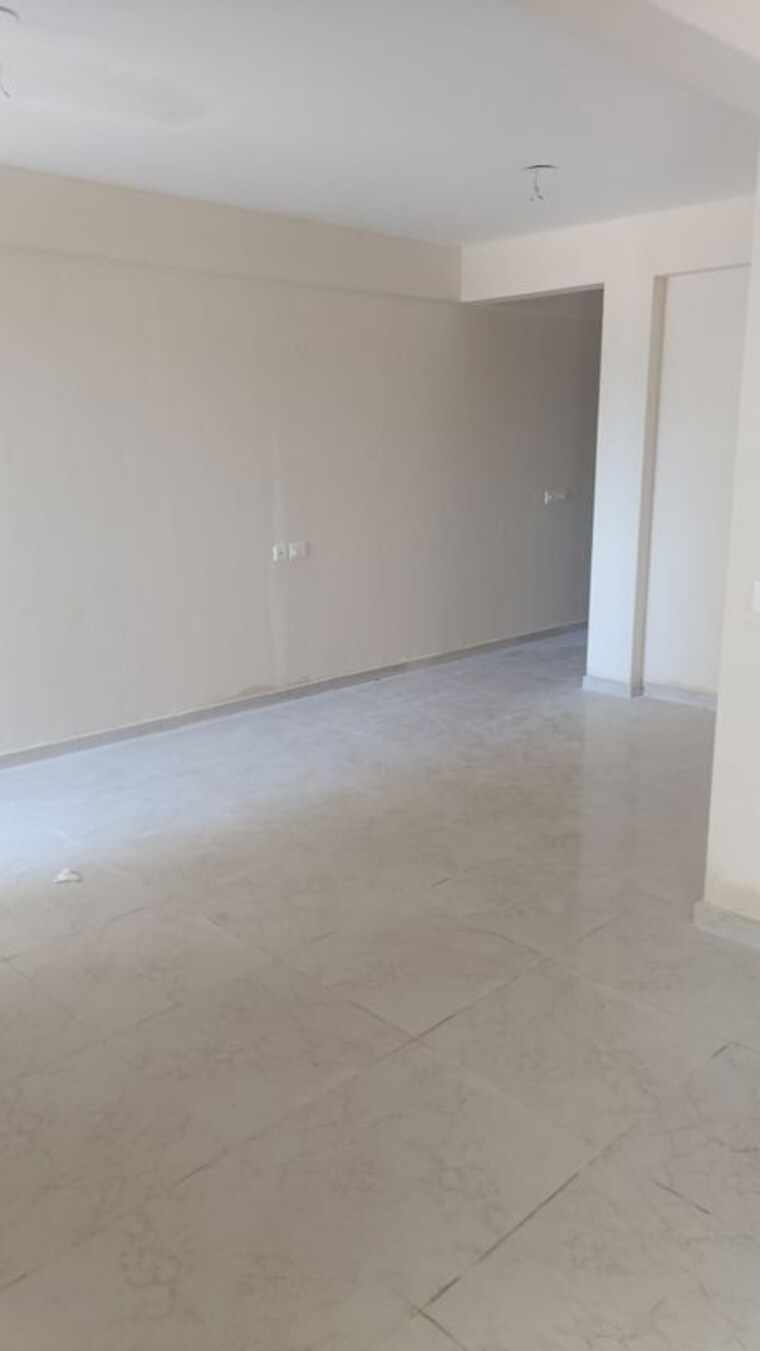 Room, signature-global-the-roselia 2 Bedroom 569 Sq.Ft. Apartment In Sector 95a Gurgaon 10637517