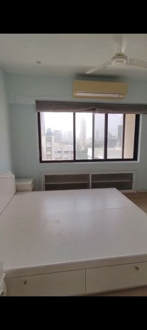 Room in 3 BHK Apartment at Om Ratan Apartment, Worli – for Rent
