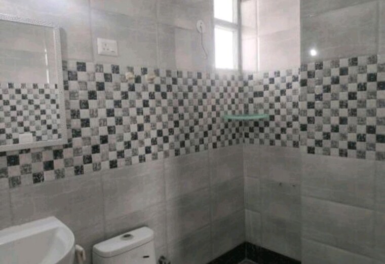 Bathroom, saya-gold-avenue 3 Bedroom 1770 Sq.Ft. Apartment In Vaibhav Khand Ghaziabad 10637490