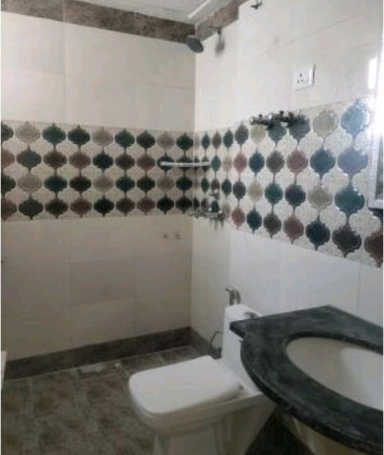 Bathroom, saya-gold-avenue 3 Bedroom 1770 Sq.Ft. Apartment In Vaibhav Khand Ghaziabad 10637490