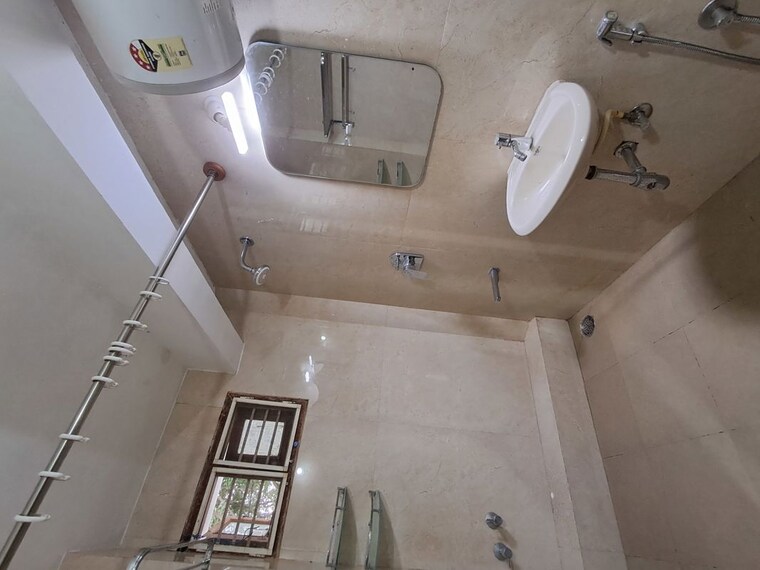 Bathroom, hsr layout 3 Bedroom 2100 Sq.Ft. Builder Floor In Hsr Layout Bangalore 10637518