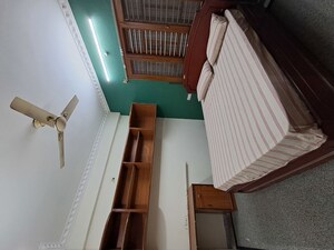 Room in 3 BHK Builder Floor at Hsr Layout – for Rent