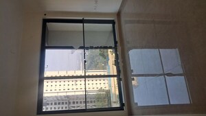 Furnished Amenities in 2 BHK Apartment at Dosti Eastern Bay, Wadala – for Rent