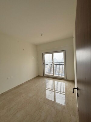 Room in 3 BHK Apartment at Godrej Urban Park, Chandivali – for Rent