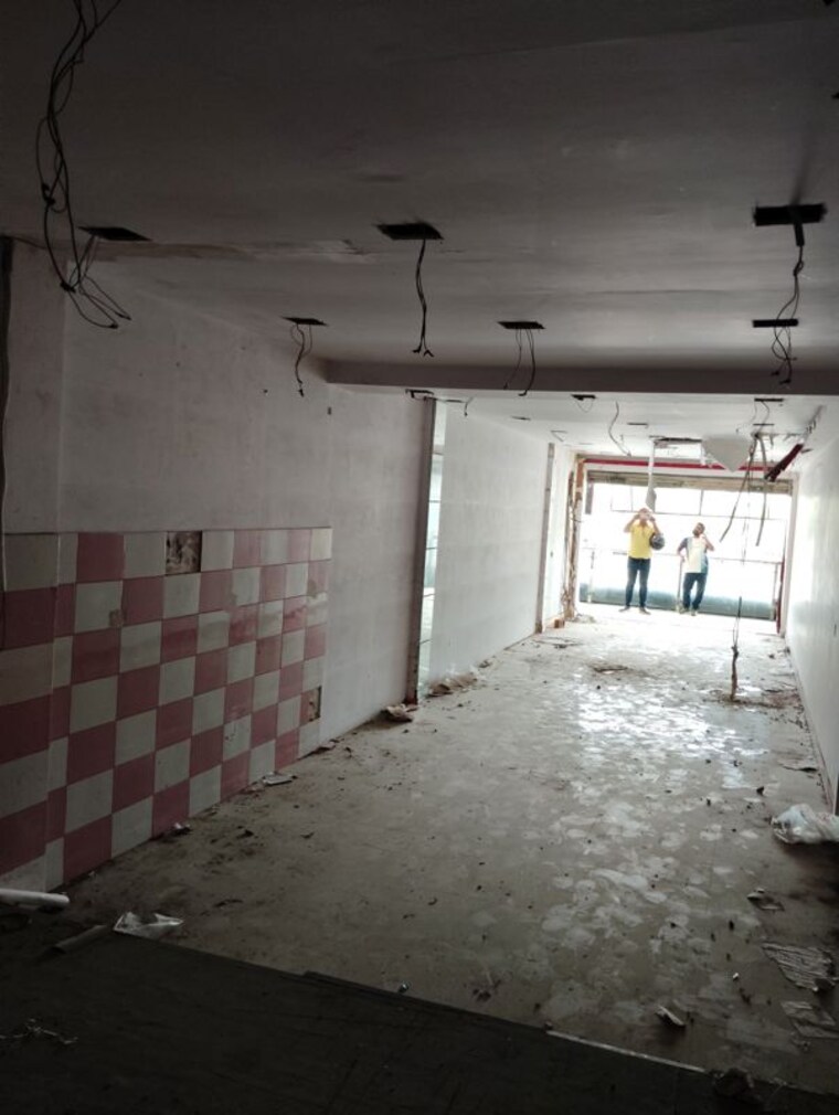 Hall, kn-apartments-khurram-nagar Commercial Showroom 1200 Sq.Ft. In Khurram Nagar Lucknow 10637548