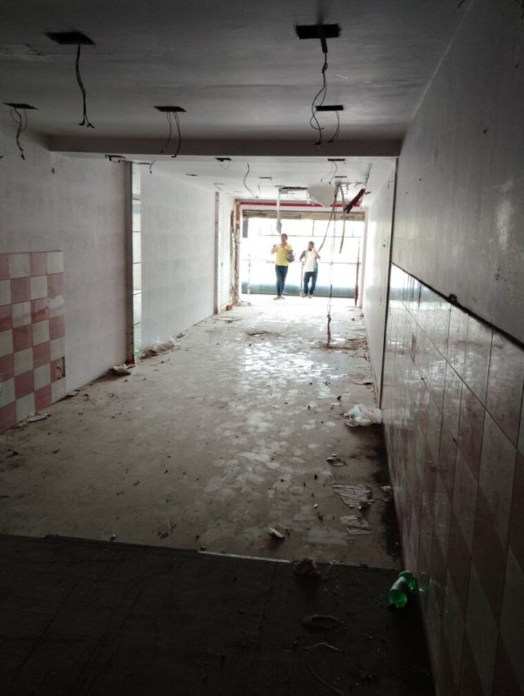 Hall, kn-apartments-khurram-nagar Commercial Showroom 1200 Sq.Ft. In Khurram Nagar Lucknow 10637548