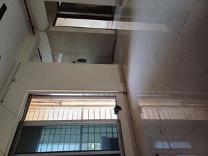 Room in 2 BHK Apartment at Century One, Ghansoli – for Rent