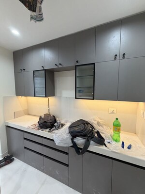 Team Area in 2 BHK Apartment at Kalpataru Magnus, Bandra East – for Rent