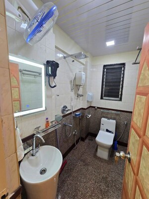 Team Area in 2 BHK Apartment at Chandak Cornerstone, Worli – for Rent