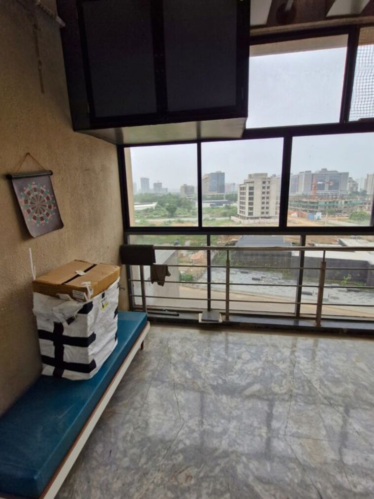 Balcony, gota Commercial Office Space 700 Sq.Ft. In Gota Ahmedabad 10637635
