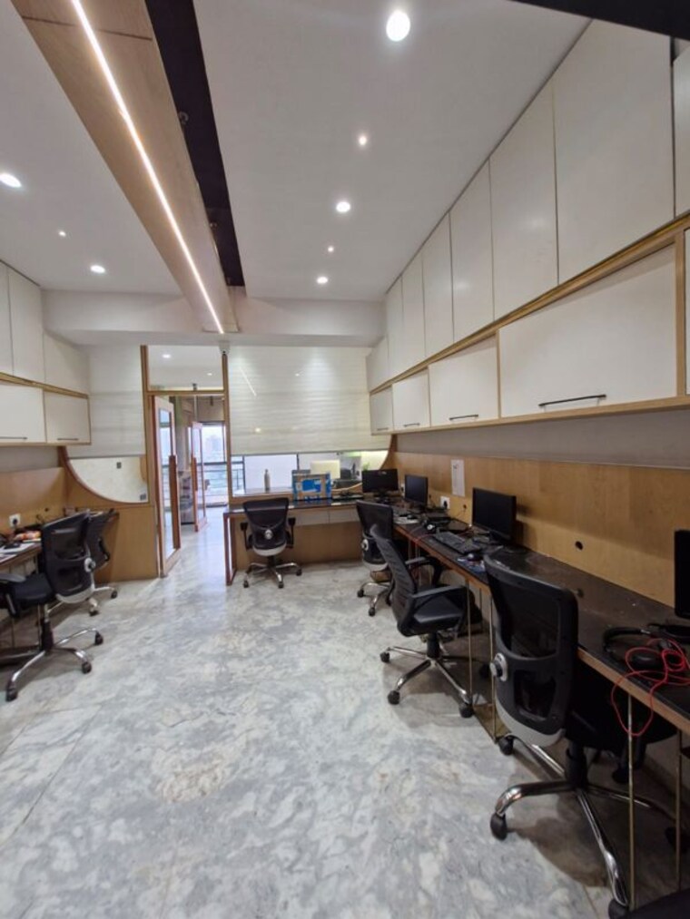 Gym, gota Commercial Office Space 700 Sq.Ft. In Gota Ahmedabad 10637635
