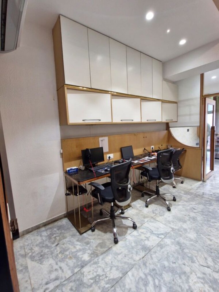 Team Area, gota Commercial Office Space 700 Sq.Ft. In Gota Ahmedabad 10637635
