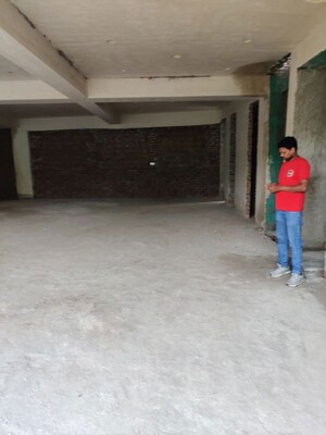 Team Area in  Showroom at Arjun Nagar – for Rent