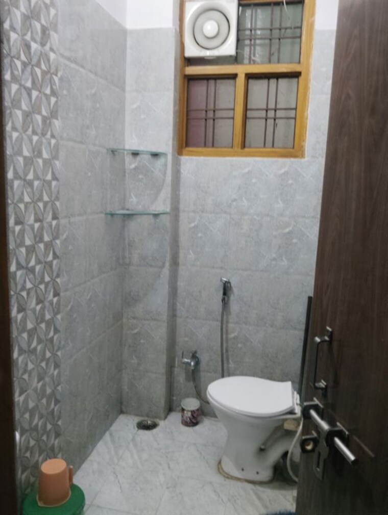 Bathroom, sun-apartments-vikas-nagar 1.5 Bedroom 600 Sq.Ft. Villa In Vikas Nagar Lucknow 10637625