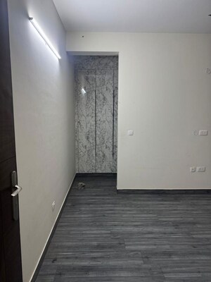 Building Lobby in 3 BHK Builder Floor at Aura Homes, Patiala Road – for Rent