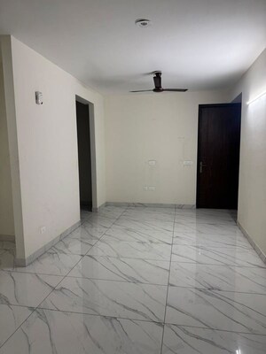 Room in 3 BHK Builder Floor at Aura Homes, Patiala Road – for Rent