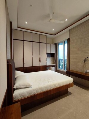 Bedroom in 2 BHK Apartment at Marathon Monte South, Byculla West – for Rent