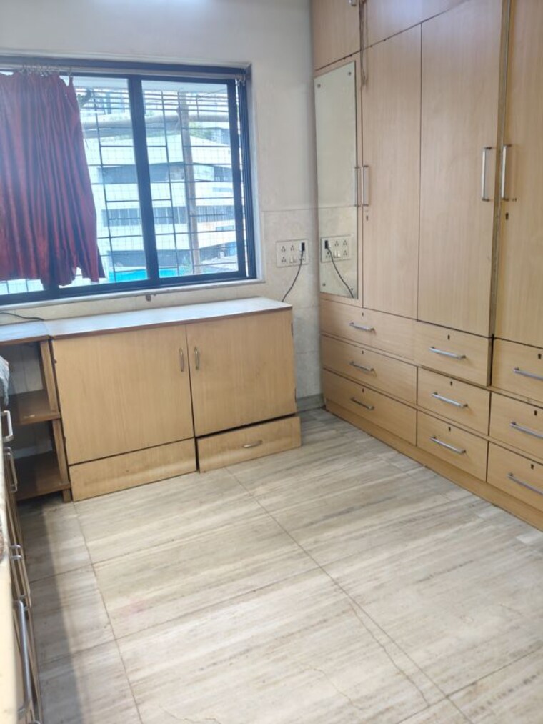 Bathroom, indra-darshan-apartment 4 Bedroom 1400 Sq.Ft. Apartment In Andheri West Mumbai 10637658