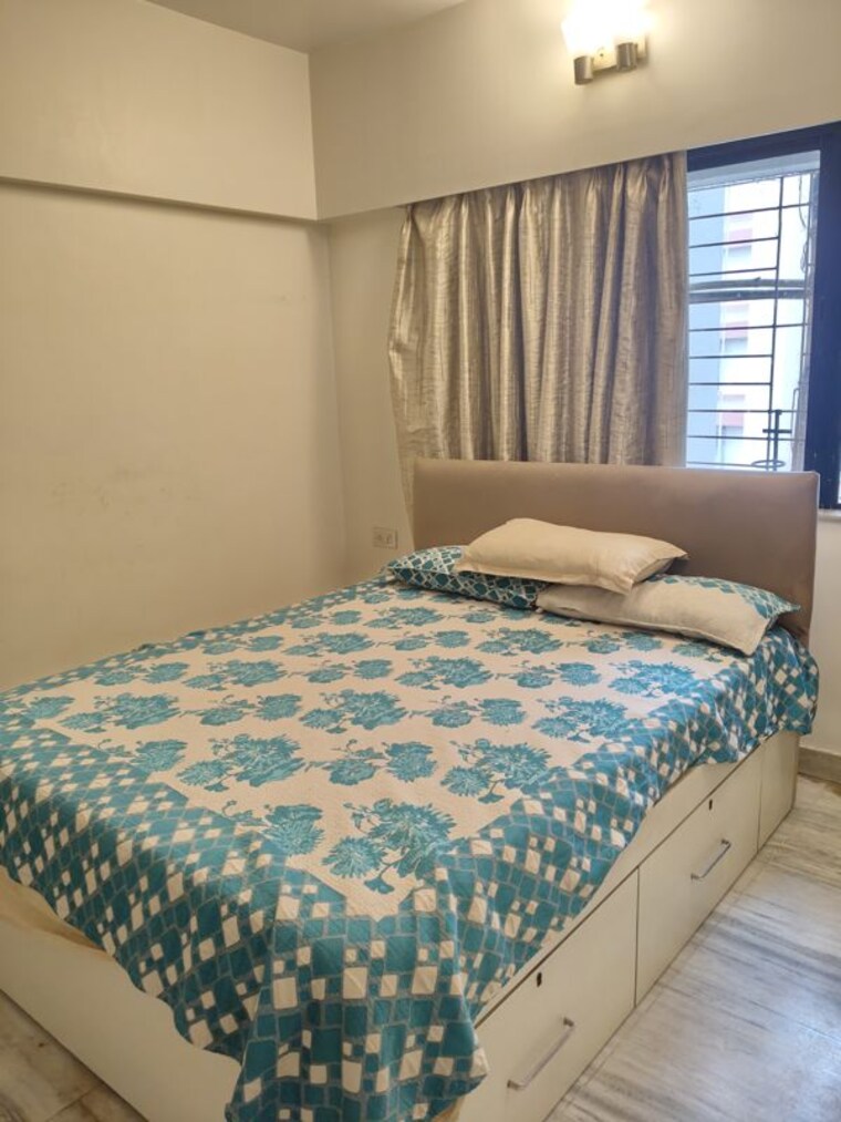Bedroom, indra-darshan-apartment 4 Bedroom 1400 Sq.Ft. Apartment In Andheri West Mumbai 10637658