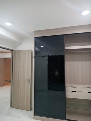 Building Lobby in 3 BHK Apartment at Kalpataru Magnus, Bandra East – for Rent