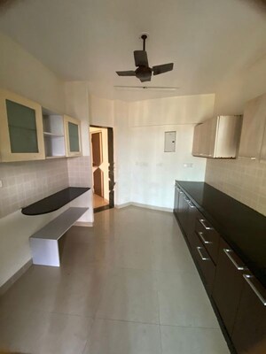 Team Area in 2 BHK Apartment at Piramal Aranya, Byculla – for Rent