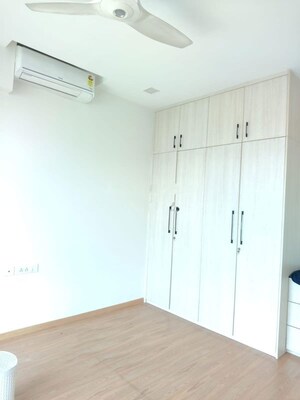 Room in 3 BHK Apartment at Runwal Bliss, Kanjurmarg East – for Rent