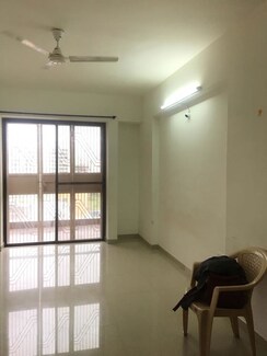2 BHK + Servant Room Apartment For Sale in Gulmohar Goldcoast