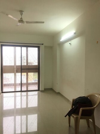 2 BHK + Servant Room Apartment For Sale in Gulmohar Goldcoast in Kharadi, Pune