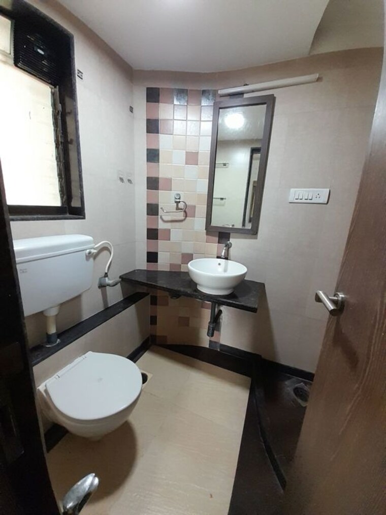 Washroom, belscot-chs-ltd 4 Bedroom 1500 Sq.Ft. Apartment In Andheri West Mumbai 10637683