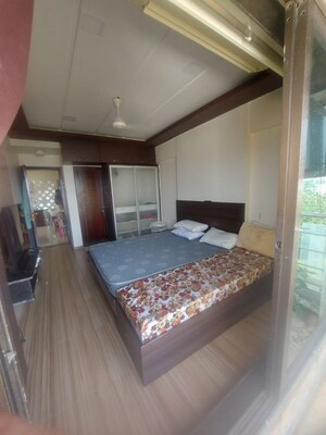 Bedroom in 2 BHK Apartment at Bandra West – for Rent