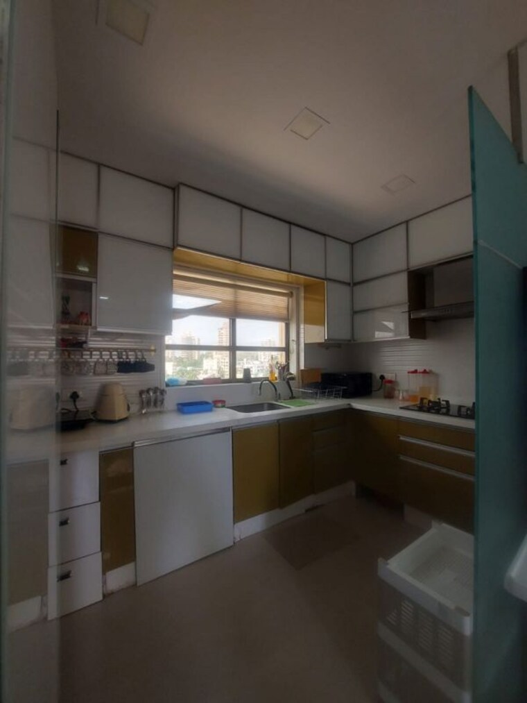 Kitchen, bandra west 2 Bedroom 700 Sq.Ft. Apartment In Bandra West Mumbai 10637707