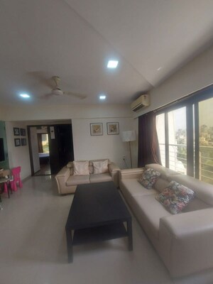 2 BHK Apartment For Rent in Bandra West
