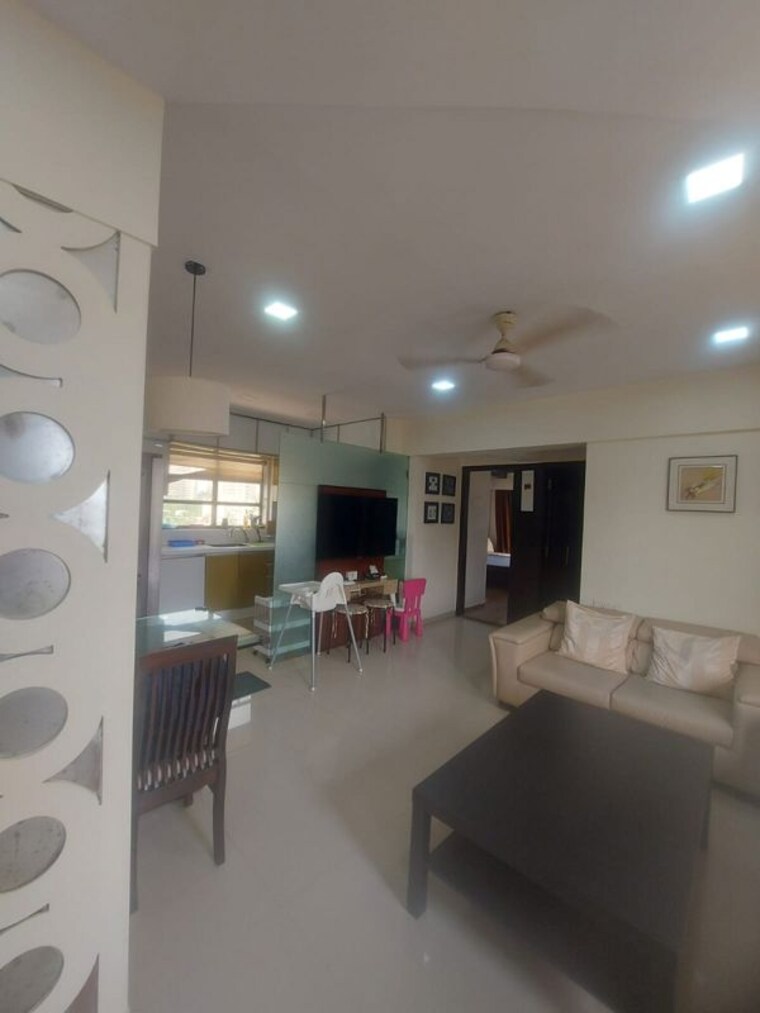Living Room, bandra west 2 Bedroom 700 Sq.Ft. Apartment In Bandra West Mumbai 10637707